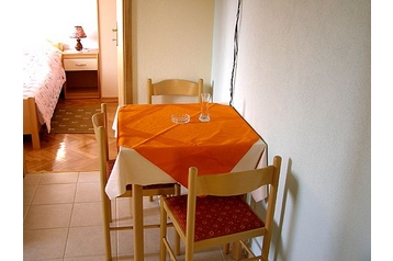 Croatia Privát Slatine, Exterior